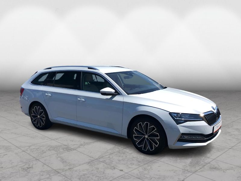 Škoda Superb Combi 2,0 TDI L&K TD 147 kW DS - fotka 6 z 30