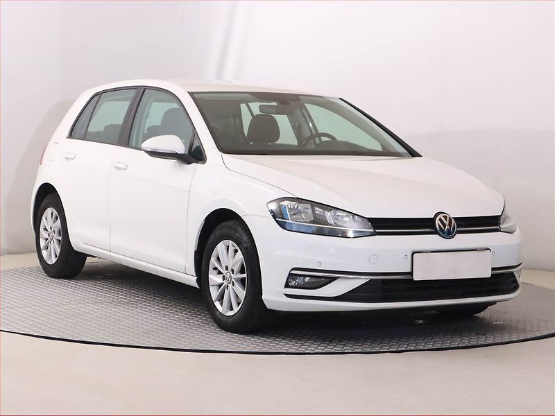 Volkswagen Golf (2018) Comfortline 1.0 TSI, Tempomat - fotografie inzerátu
