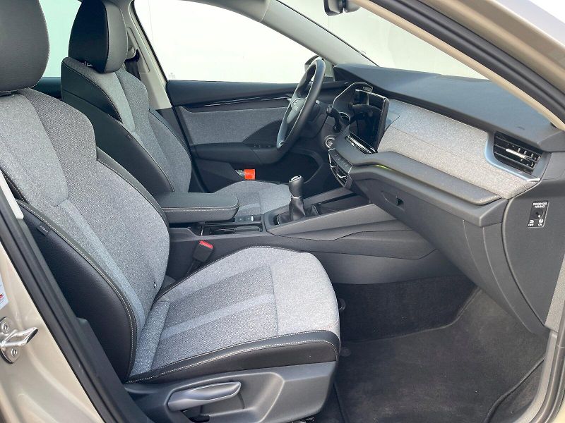 Škoda Octavia (2025) Combi 1,5 TSI / 110 kW Top Sel - fotka 10 z 30