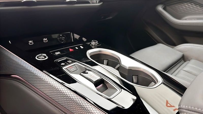 Audi A6 (2026) 2,0TDI  AVANT Quattro S-Line - fotka 9 z 15