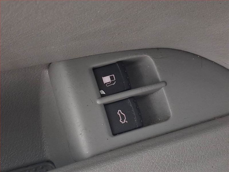 Volkswagen Passat (2004) Comfortline 1.9 TDI, po STK - fotka 20 z 20