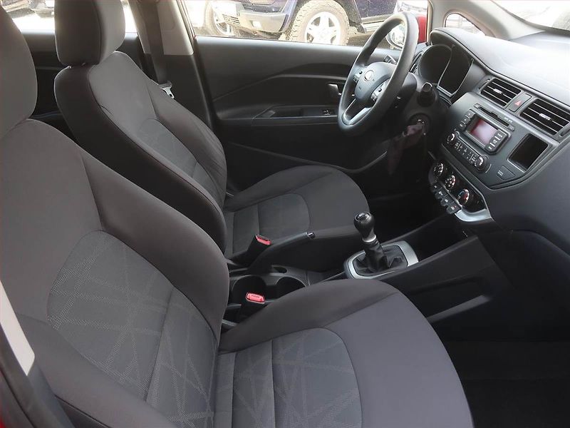 Kia Rio (2013) 1.25 CVVT, Serv.kniha - fotka 9 z 14