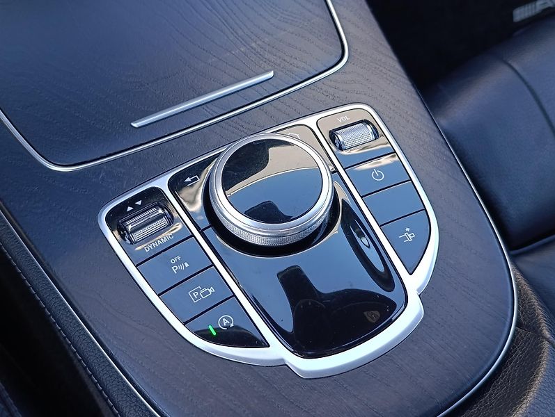 Mercedes-Benz Třídy E 220d 143kW AMG COUPÉ DPH - fotka 25 z 30