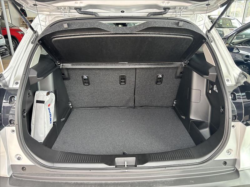 Suzuki S-Cross (2026) 1,4 Allgrip  Premium - fotka 8 z 11