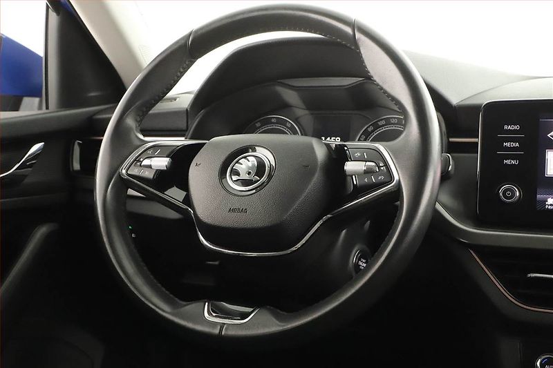 Škoda Scala (2023) Style 1.0 TSI, Automat, ČR - fotka 13 z 14