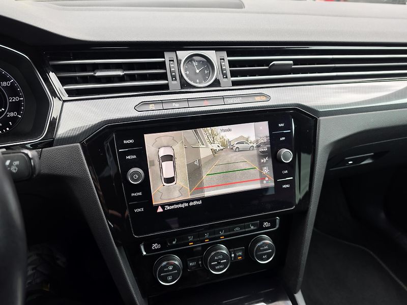 Volkswagen Arteon 2.0 TDI R-Line TZ Led Alcantra - fotka 17 z 19