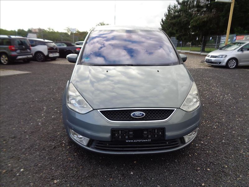 Ford Galaxy 2,2 - fotka 2 z 18