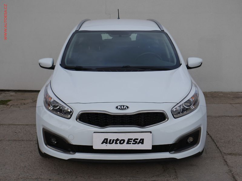 Kia Ceed (2016) 1.6 CRDi, ČR, AC, tempo, - fotka 2 z 15