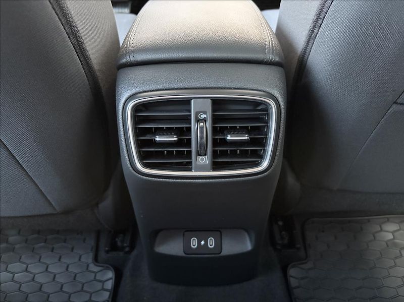 Hyundai i30 1,0 T-GDI DCT  WG FL Style - fotka 16 z 25