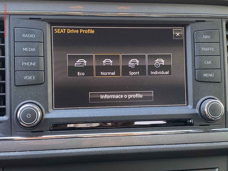 Seat Leon (2015) 1.4TSi, FR, LED - fotka 17 z 20