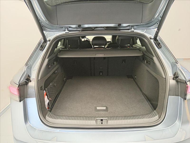 Volkswagen ID.7 Tourer Pro People 210 kW, 77 kWh - fotka 13 z 22