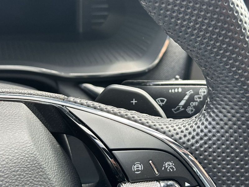 Škoda Octavia (2023) Combi 2.0 TDI DSG Sportline - fotka 24 z 36