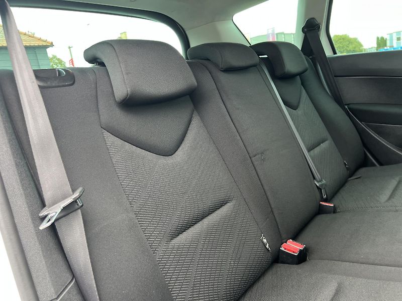 Peugeot 308 1.6HDi KOUPENO V ČR odp.DPH - fotka 25 z 37