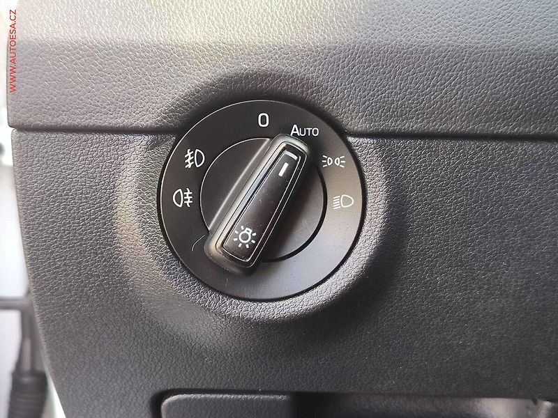 Škoda Octavia (2018) 1.4 TSI, 2.maj,ČR, Style, LED - fotka 18 z 21