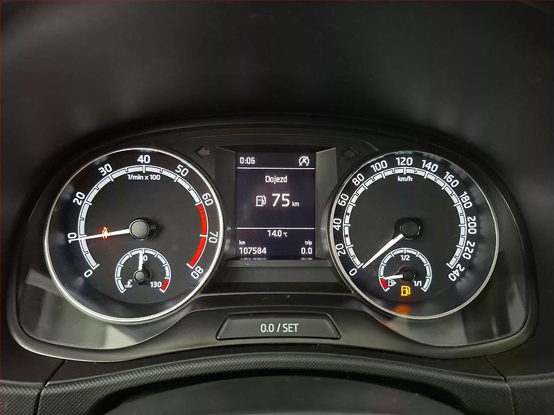 Škoda Fabia (2022) Style 1.0 TSI, ČR,1.maj - fotka 11 z 15