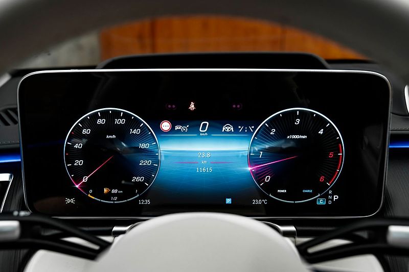 Mercedes-Benz Třídy S d 4MATIC - fotka 10 z 27
