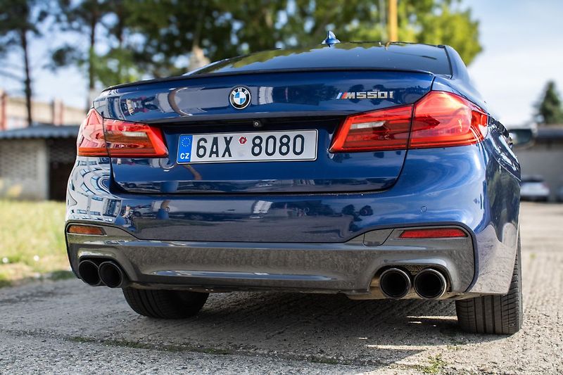 BMW M5 - fotka 11 z 28