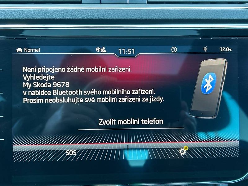 Škoda Superb (2021) kombi 2.0 TDI 7DSG 4x4 Laurin - fotka 12 z 35