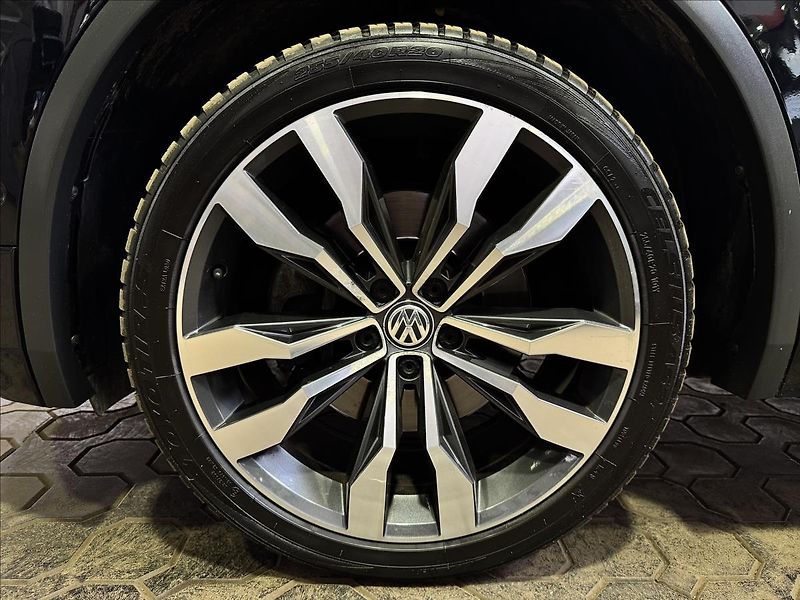 Volkswagen Tiguan Allspace 2.0TSI 140kW 4M FULL R-LINE - fotka 49 z 50