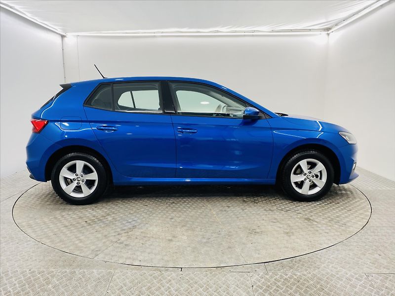 Škoda Fabia 1,0 MPI 59kW Selection - fotka 22 z 24