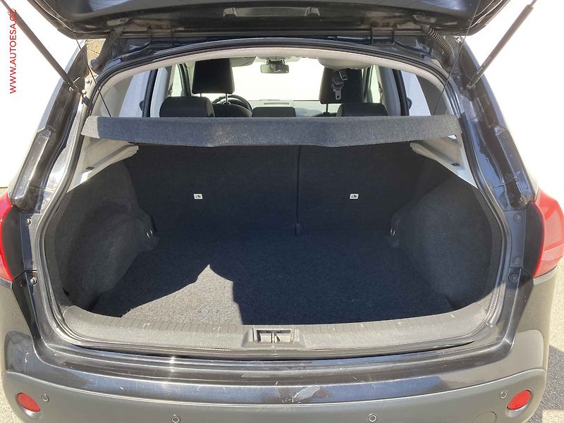 Nissan Qashqai (2010) 2.0dCi 4x4, 2.maj,ČR, I-Way - fotka 7 z 16