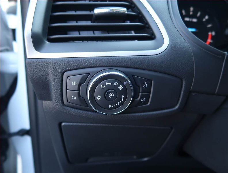 Ford Galaxy (2022) 2.0 EcoBlue - fotka 20 z 23