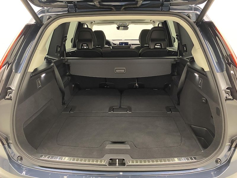 Volvo XC90 (2026) T8 AWD Plug-in DARK PLUS 7m - fotka 5 z 67