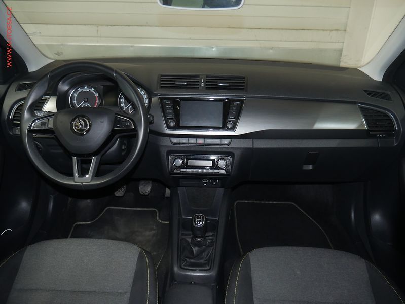 Škoda Fabia (2019) 1.0 MPi, Soleil, LED, navi - fotka 14 z 22