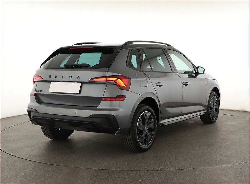 Škoda Kamiq (2025) 1.0 TSI, MONTE CARLO, AUTOMAT - fotka 5 z 18