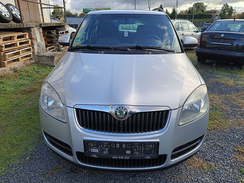 Škoda Fabia 1.6 Combi Ambiente - fotka 8 z 33