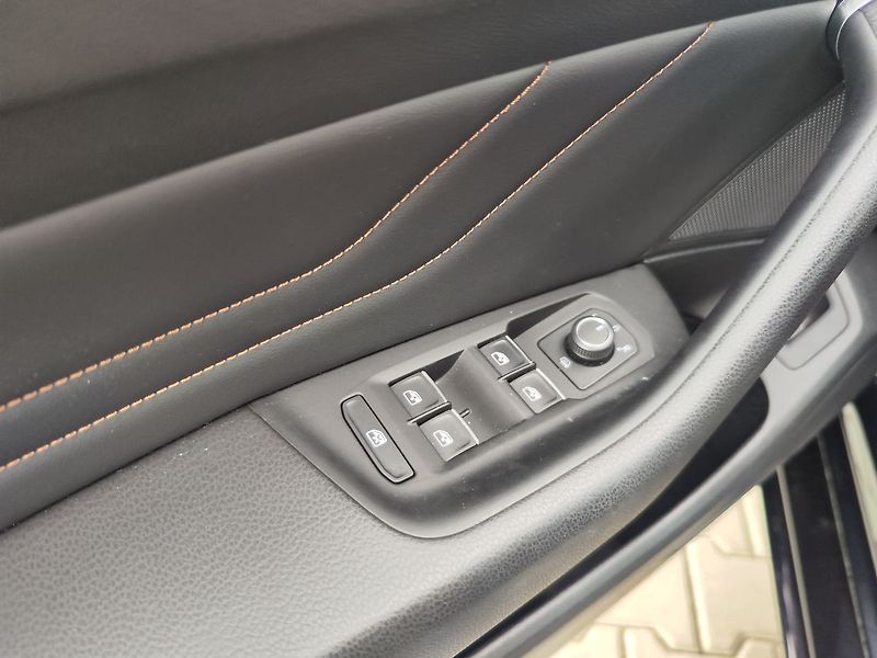 Volkswagen Passat 2.0 TDI/110kW Elegance - fotka 33 z 34
