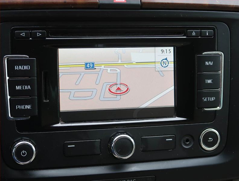 Škoda Superb (2013) Elegance 2.0 TDI, Navi - fotka 13 z 25