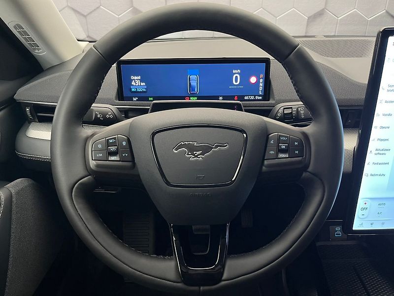 Ford Mustang Mach-E SoH 94,5 %, po servisní prohlí - fotka 10 z 68