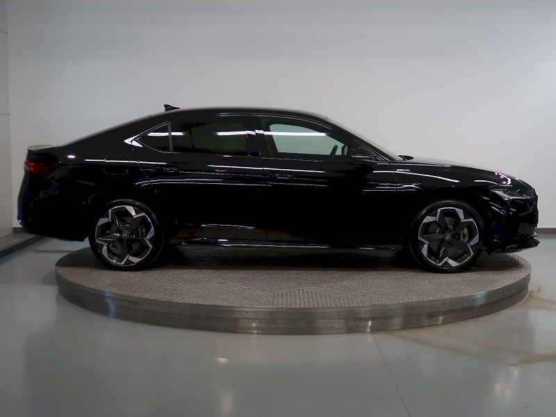 Škoda Superb (2025) SPORTLINE 2.0TSI 195KW 4x4 DSG - fotka 8 z 48