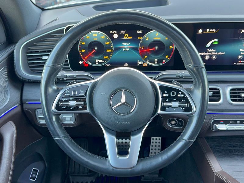 Mercedes-Benz GLS 400 d 4MATIC - fotka 17 z 39