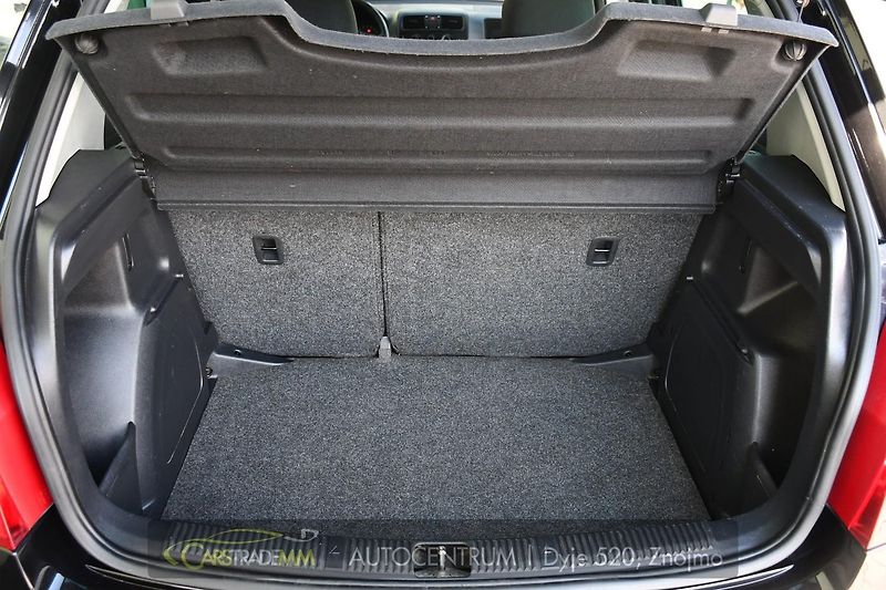 Škoda Fabia 1.2TSi 2xPNEU - fotka 39 z 45