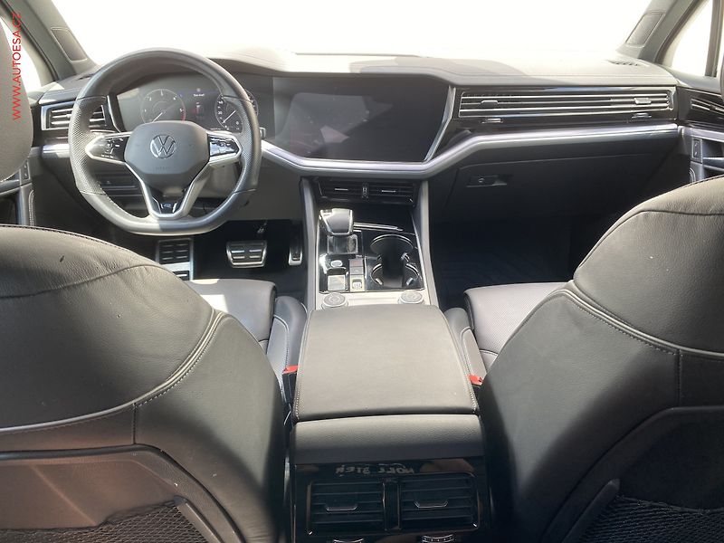 Volkswagen Touareg (2021) 3.0 TDi 4x4, 1.maj,ČR, R - fotka 8 z 32