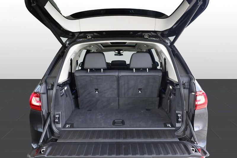 BMW X7 xDrive40i - fotka 9 z 32