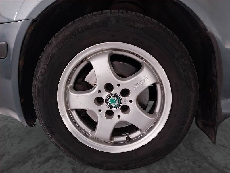 Škoda Octavia (2003) 1.9 TDI, po STK, Tažné, Klima - fotka 15 z 17