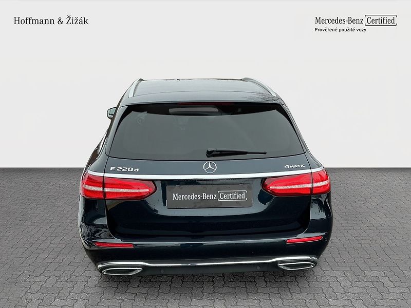 Mercedes-Benz Třídy E 220 d AVANTGARDE 4MATIC - fotka 6 z 28