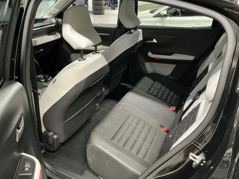 Citroën ë-C3 Aircross 44kWh Plus Carplay Kamera - fotka 11 z 15