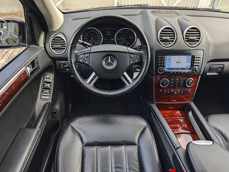 Mercedes-Benz Třídy M (2006) 320CDi 4Matic AirMatic nové ČR - fotka 15 z 47
