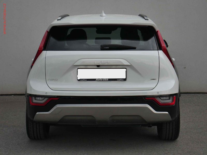 Kia Niro (2022) 1.6 GDi HEV, ČR, AT, LED - fotka 5 z 24
