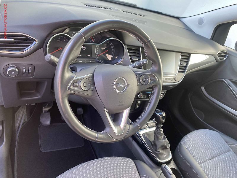 Opel Crossland (2023) 1.2T, Elegance, LED, kamera - fotka 12 z 17