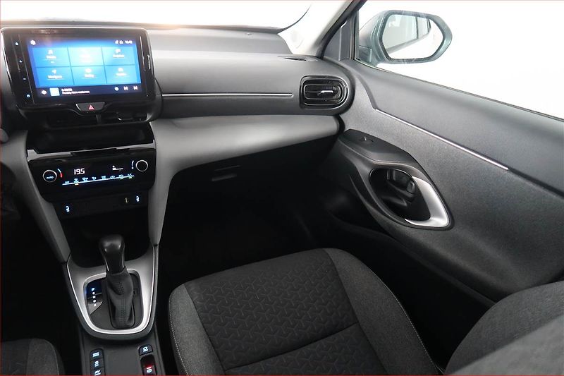 Toyota Yaris Cross (2022) 1.5 VVT-iE - fotka 8 z 17