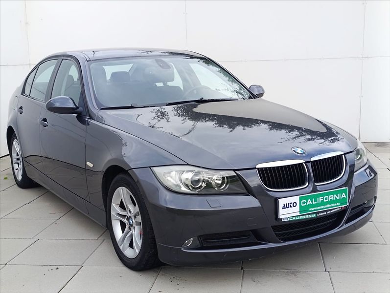 BMW Řada 3 2,0 d 130kW Aut.klima Tempomat - fotka 4 z 30