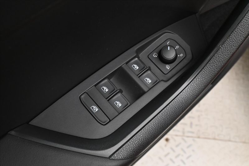 Škoda Kodiaq 1,5 TSI 110 kW TAŽNÉ NAVI Záru - fotka 25 z 31