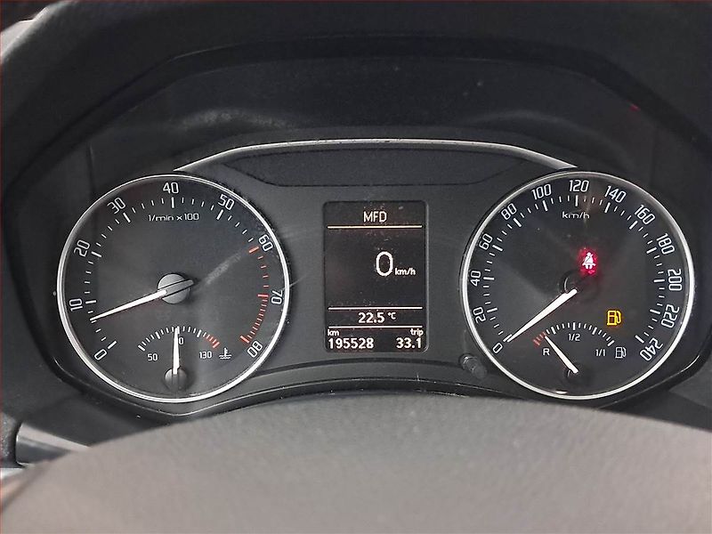 Škoda Octavia (2010) Ambiente 1.4 TSI, Navi - fotka 11 z 15