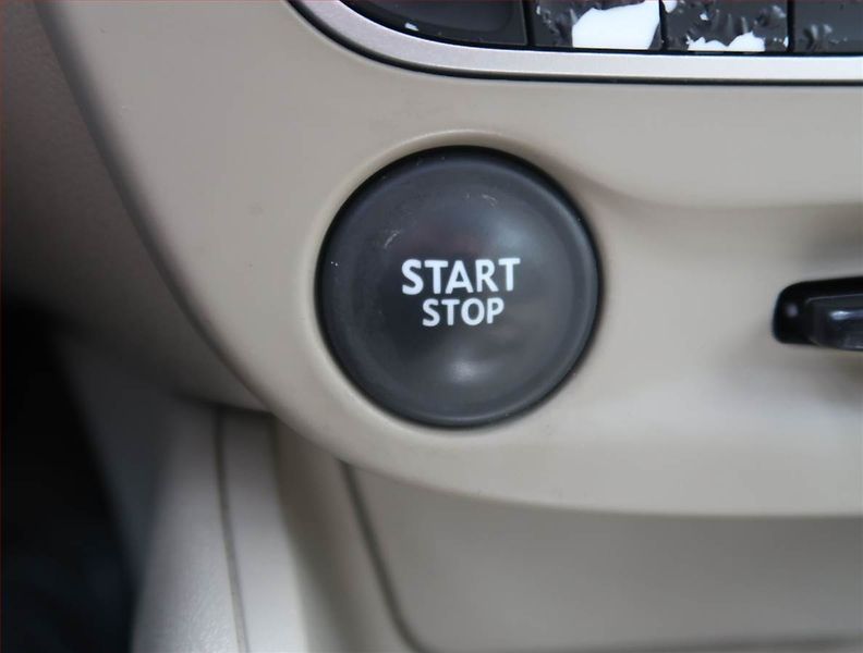 Renault Fluence (2010) 1.6 16V, levný provoz - fotka 17 z 18