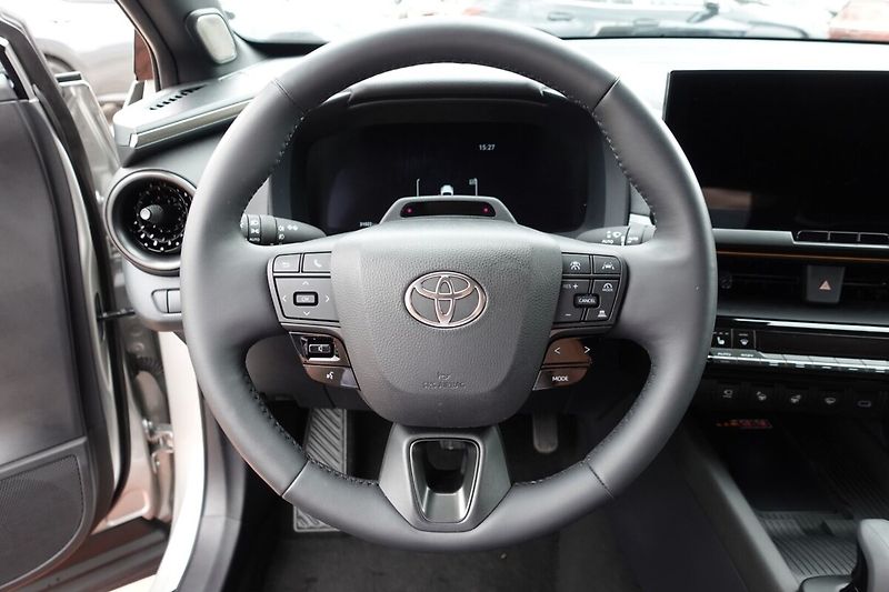 Toyota C-HR 2,0HSD 4x4 Executive Premiere - fotka 20 z 37